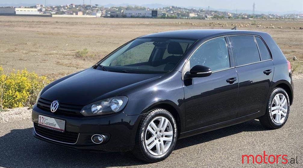 2010' Volkswagen Golf photo #2