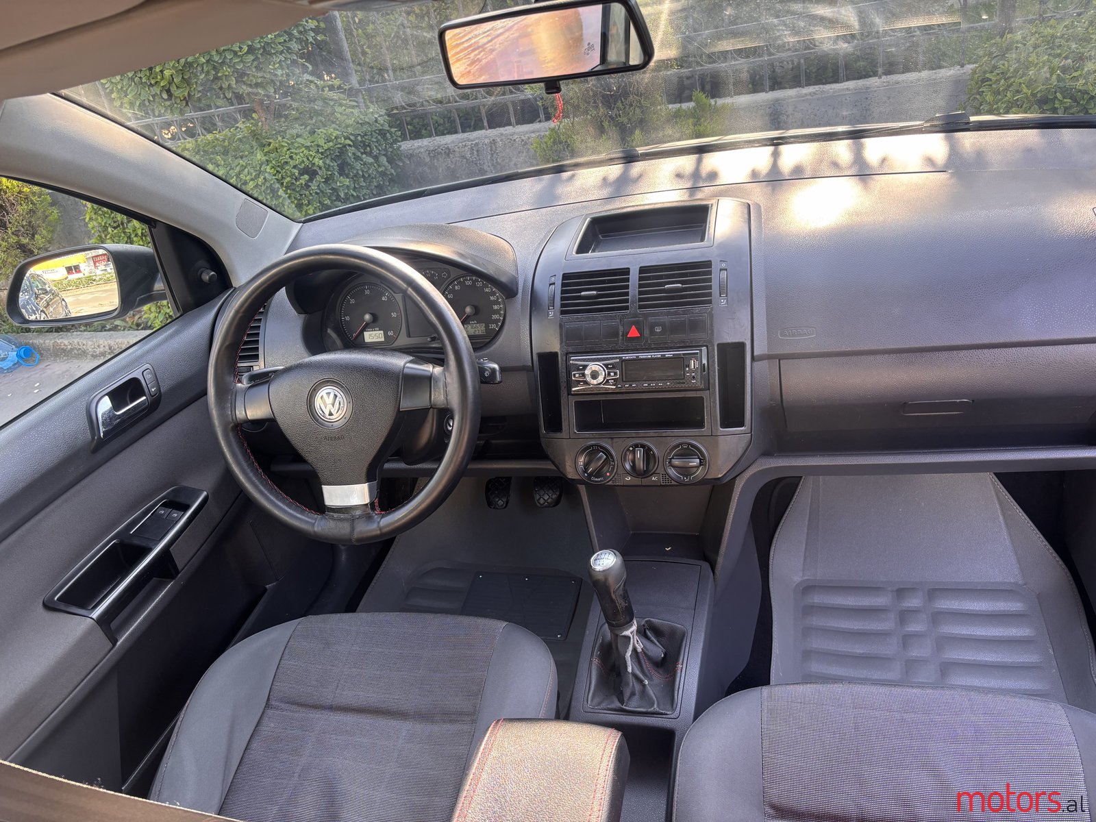 2006' Volkswagen Polo photo #1