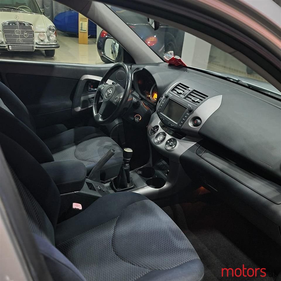 2007' Toyota RAV4 photo #2