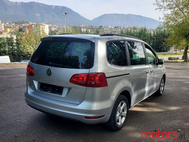 2012' Volkswagen Sharan photo #3