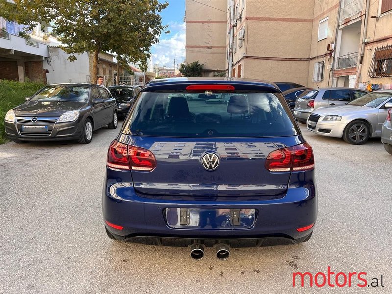 2011' Volkswagen Golf photo #6