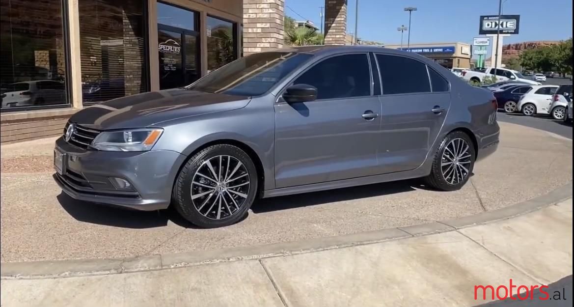 2016' Volkswagen Jetta photo #3