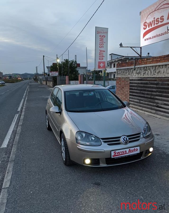 2005' Volkswagen Golf photo #1