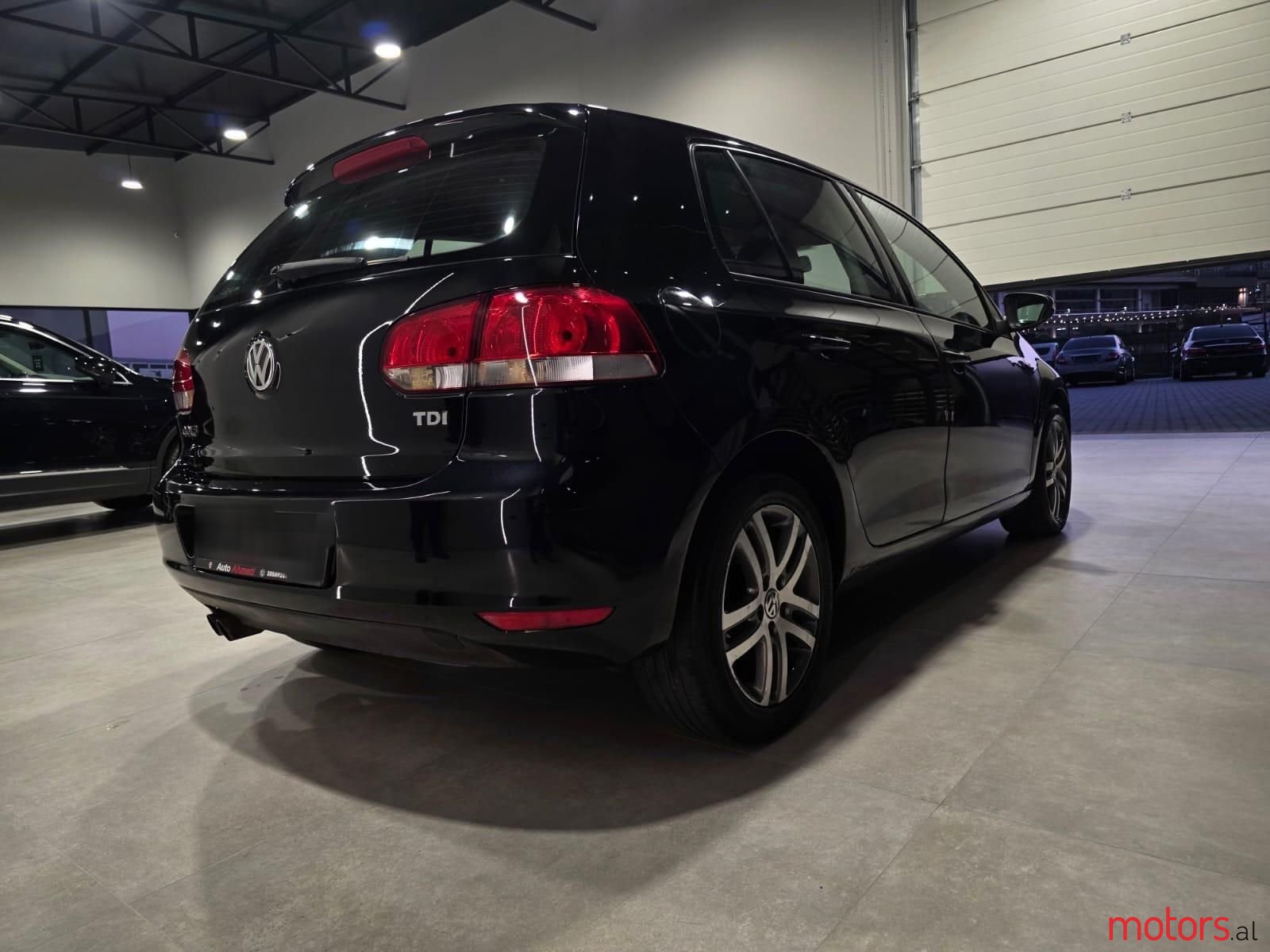 2009' Volkswagen Golf photo #2