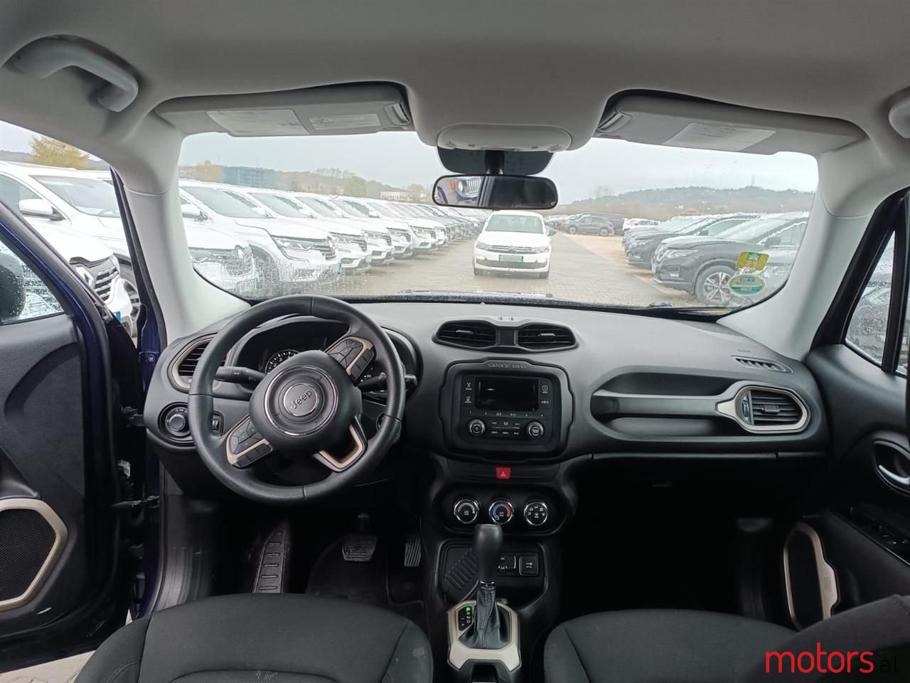 2018' Jeep Renegade photo #4