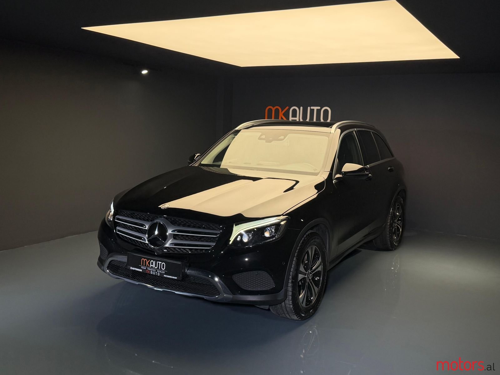 2016' Mercedes-Benz GLC 220 photo #1