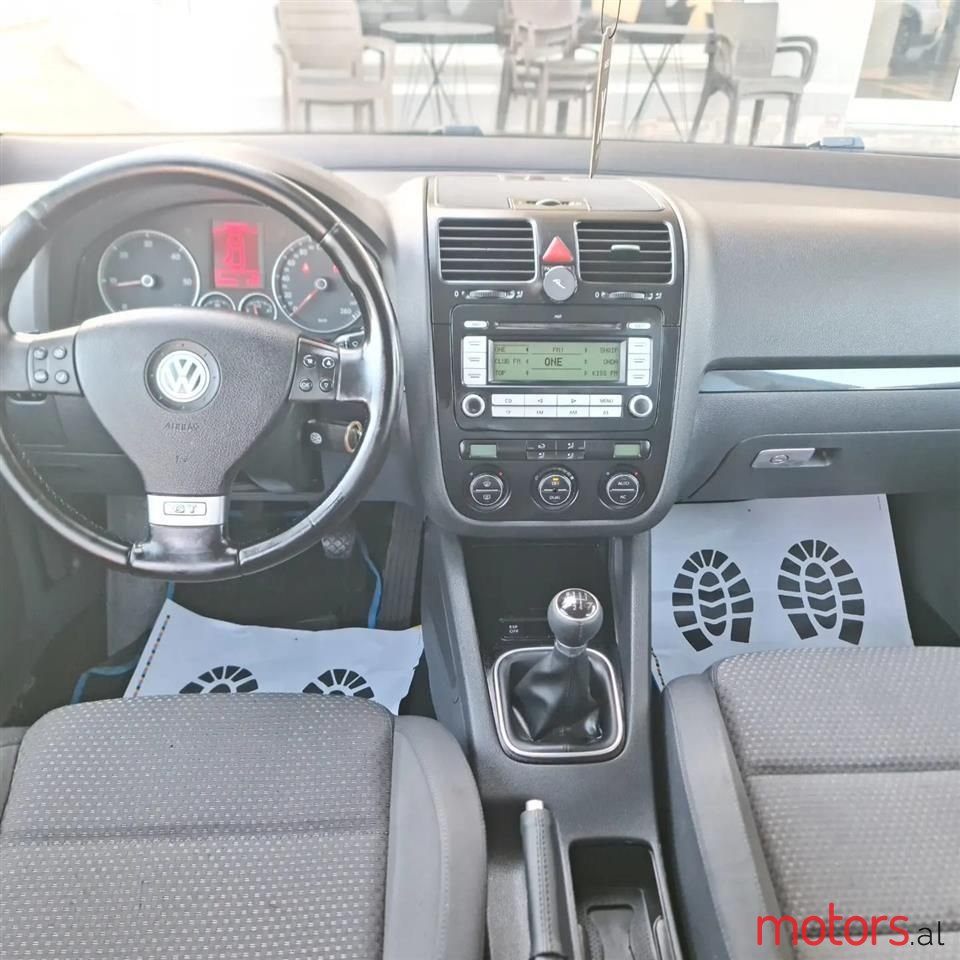 2008' Volkswagen Golf photo #4