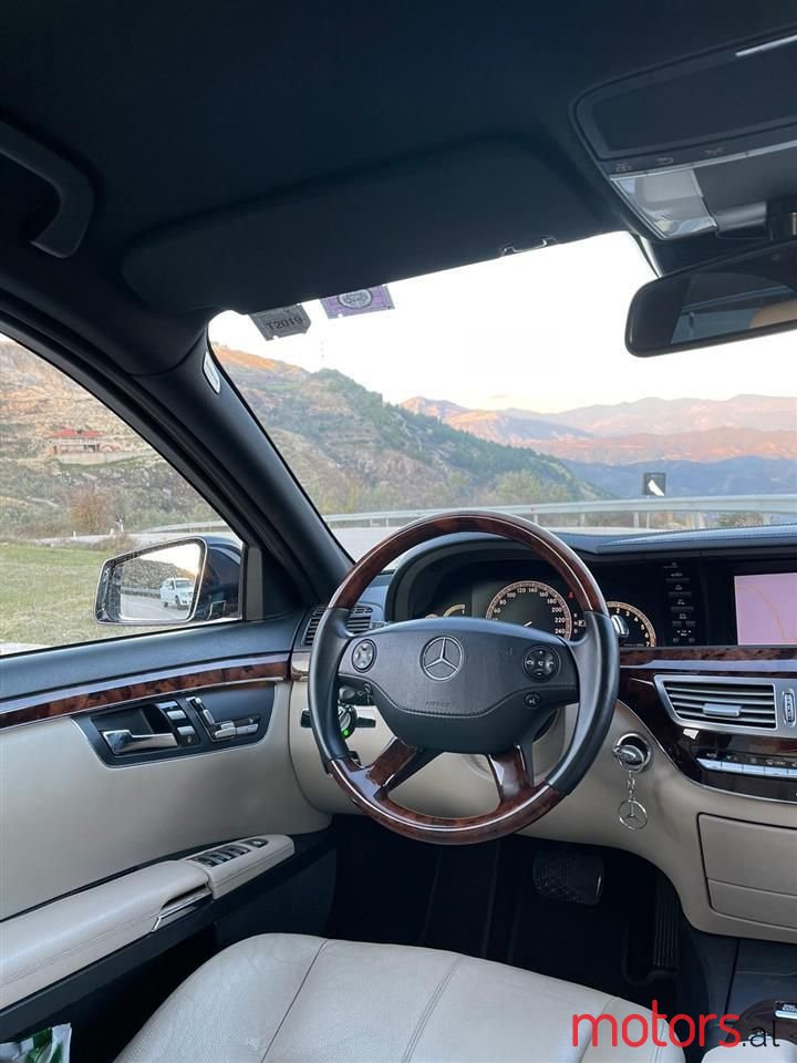 2008' Mercedes-Benz S 450 photo #6