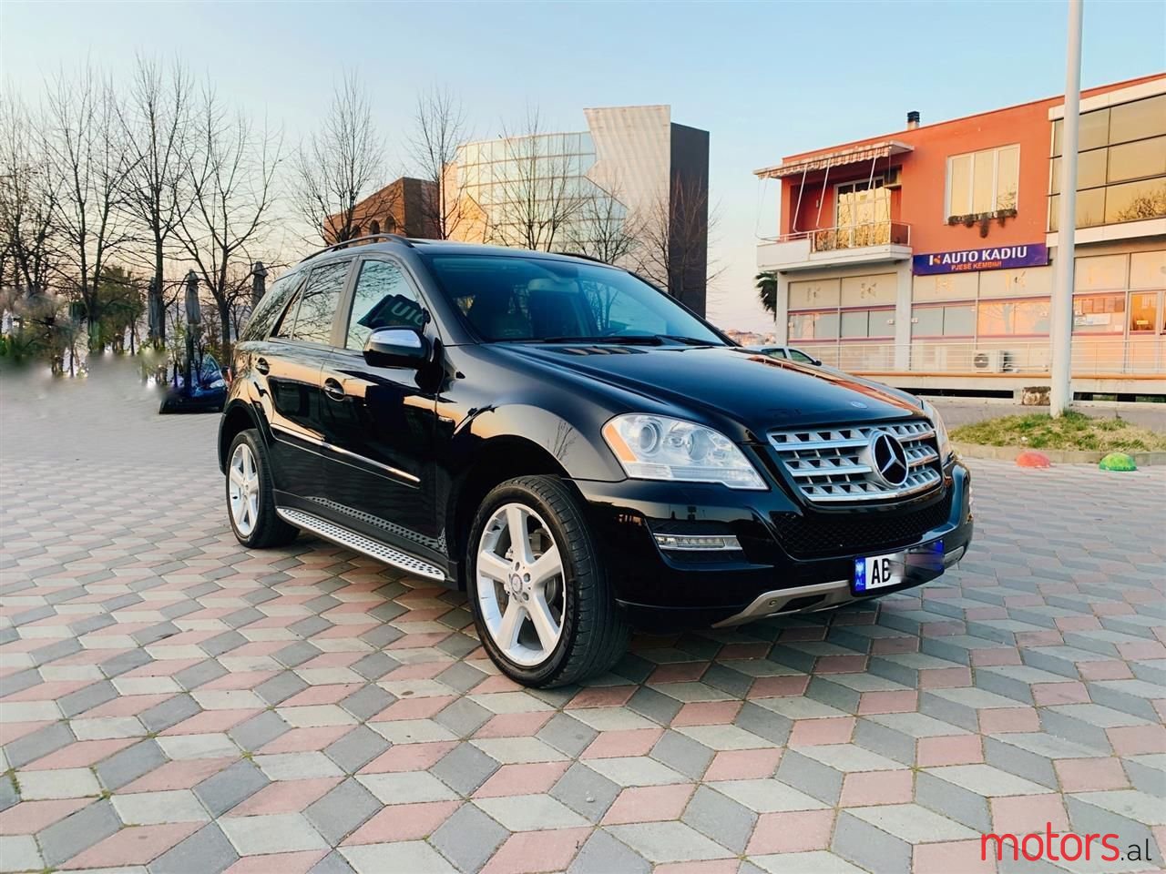 2010' Mercedes-Benz ML 320 photo #4