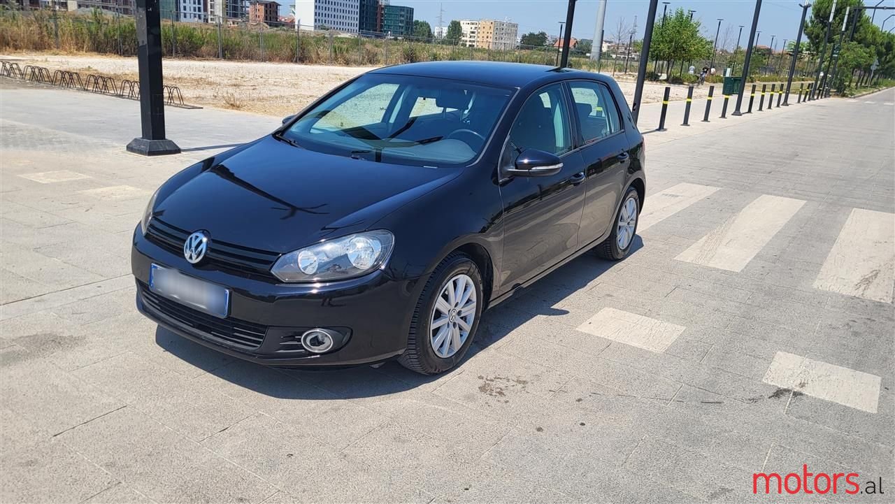 2010' Volkswagen Golf photo #4