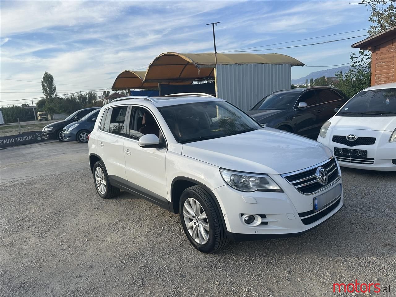 2010' Volkswagen Tiguan photo #1