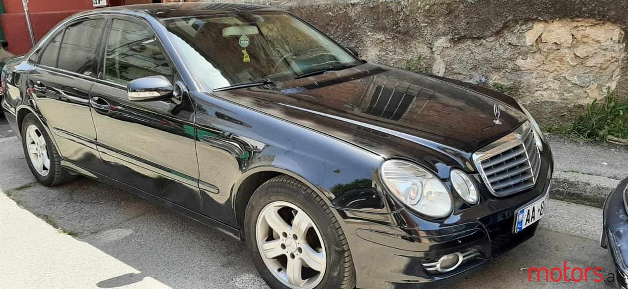 2009' Mercedes-Benz E 220 photo #2