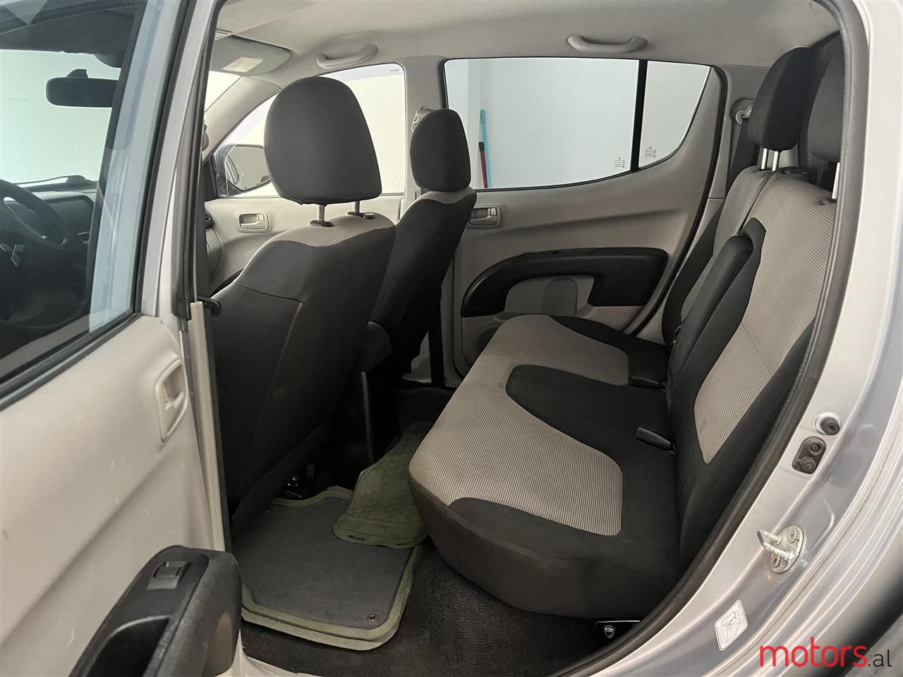 2010' Mitsubishi L200 photo #5