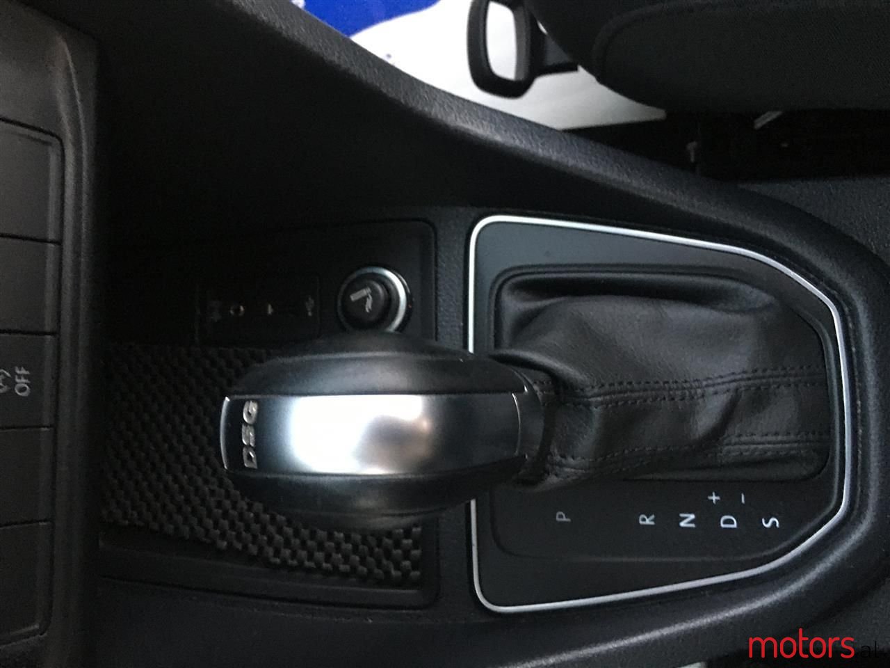 2017' Volkswagen Caddy photo #6