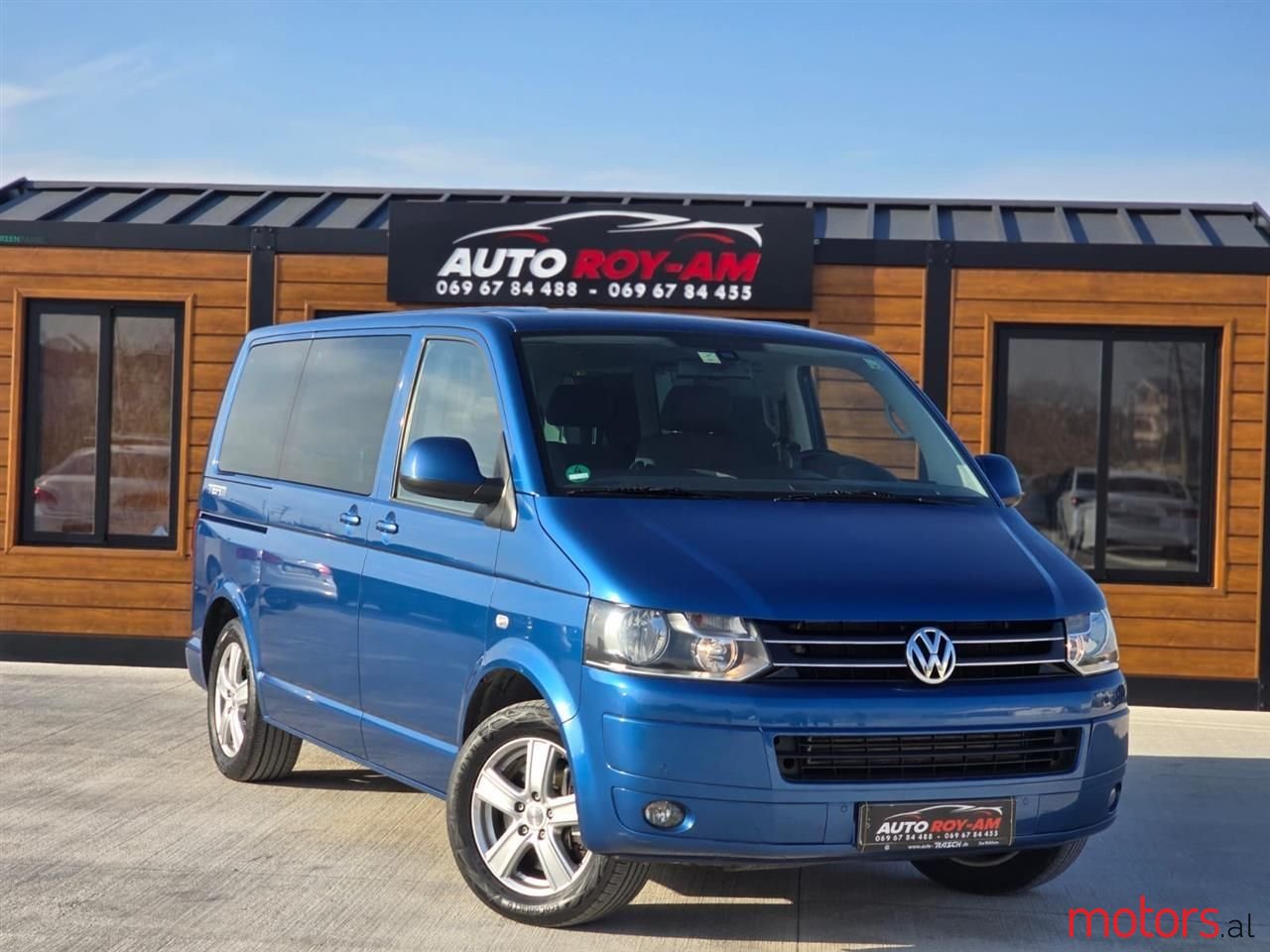 2011' Volkswagen T6 Multivan photo #2