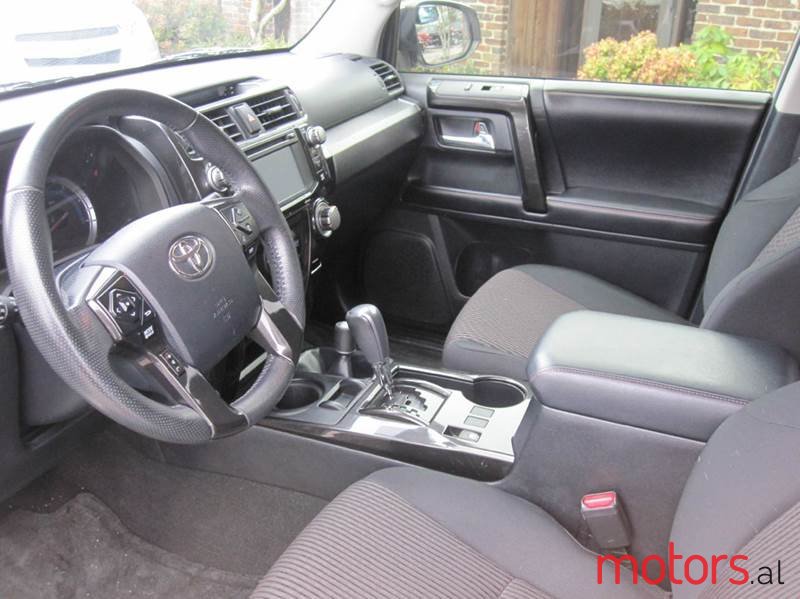 2014' Toyota photo #2