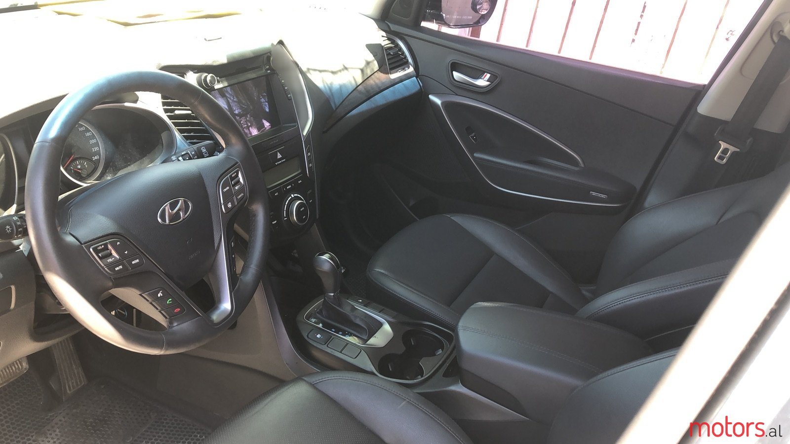 2014' Hyundai Santa Fe photo #6