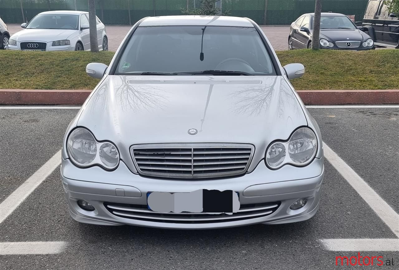 2004' Mercedes-Benz C 200 photo #3