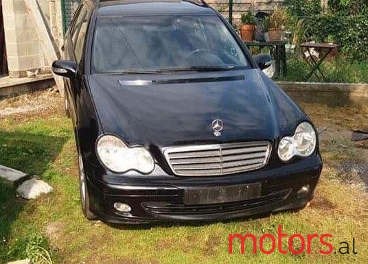 2005' Mercedes-Benz C-Class photo #2