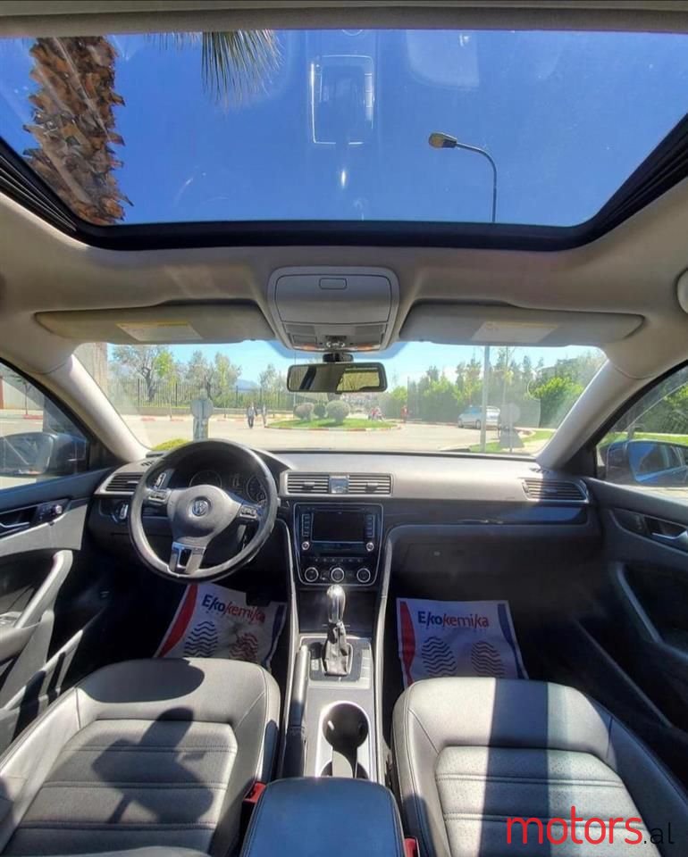 2014' Volkswagen Passat photo #5