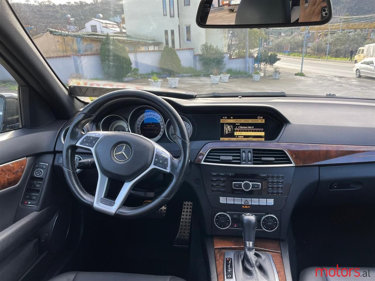 2012' Mercedes-Benz C 180 photo #3