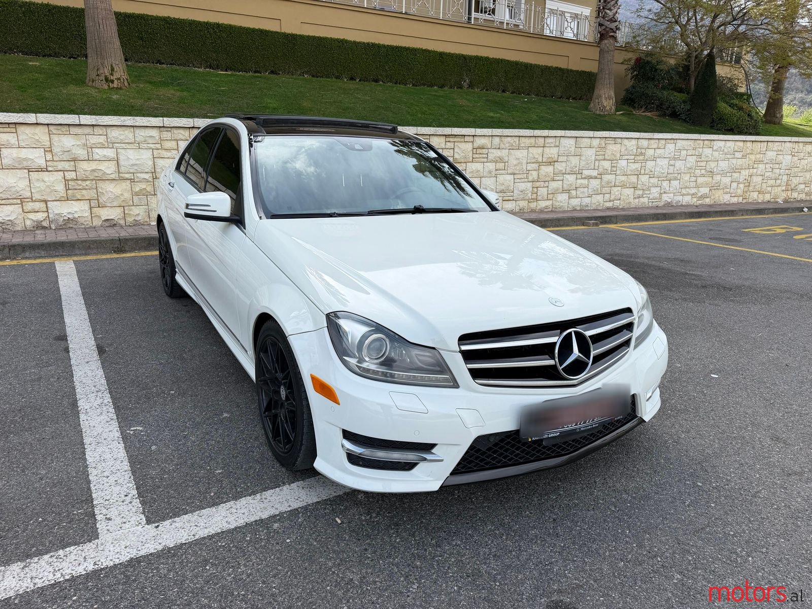 2012' Mercedes-Benz C 300 photo #2
