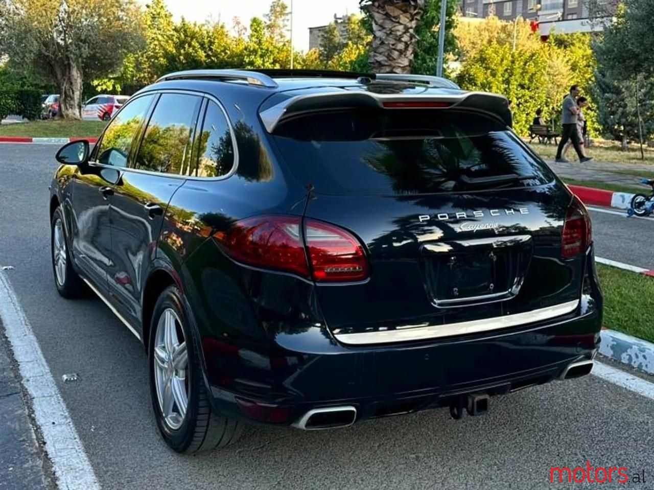 2015' Porsche Cayenne photo #5