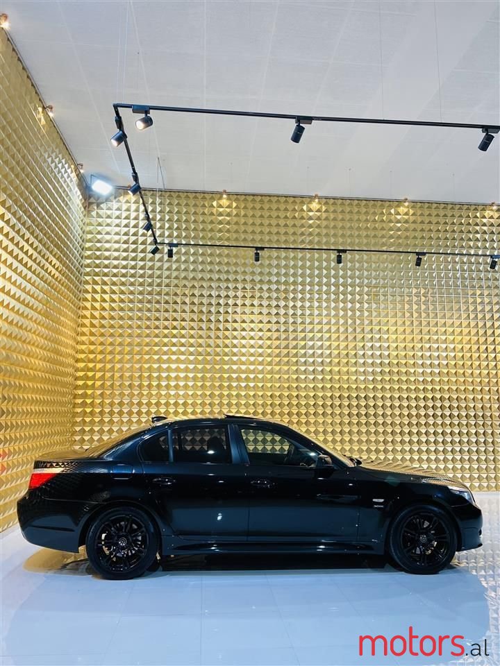 2010' BMW 530 photo #3