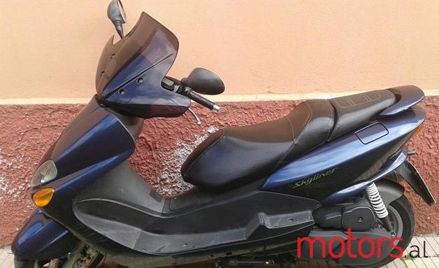 2005' Yamaha Skyliner photo #3