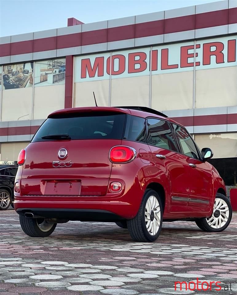 2014' Fiat 500L photo #3