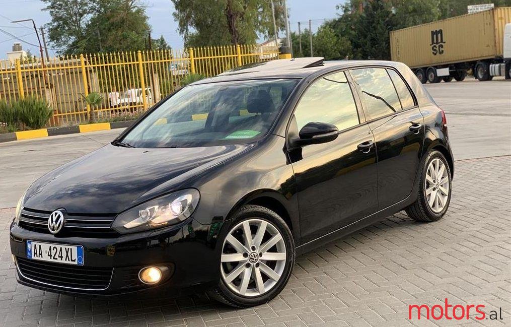 2010' Volkswagen Golf photo #1