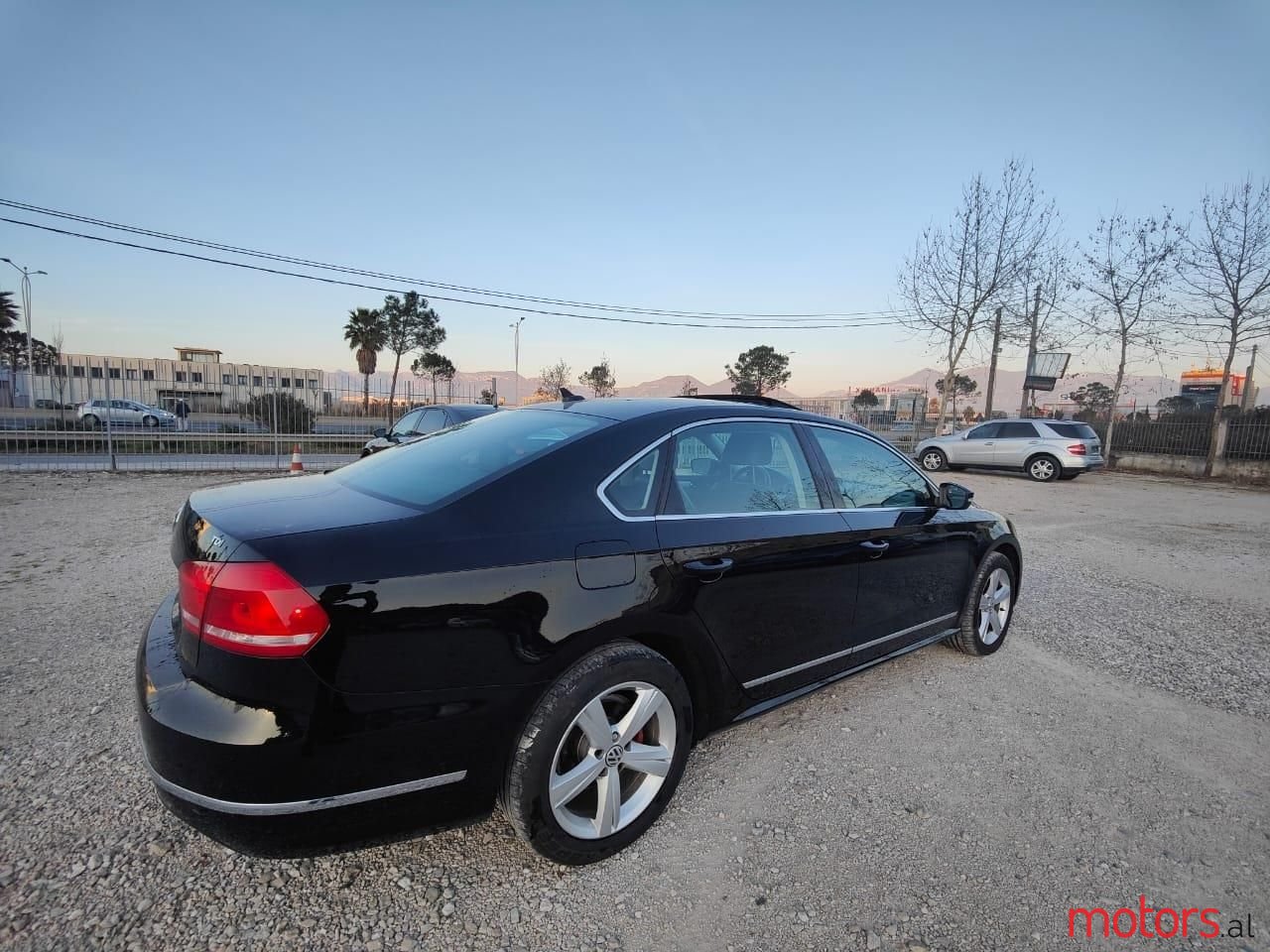 2013' Volkswagen Passat photo #3