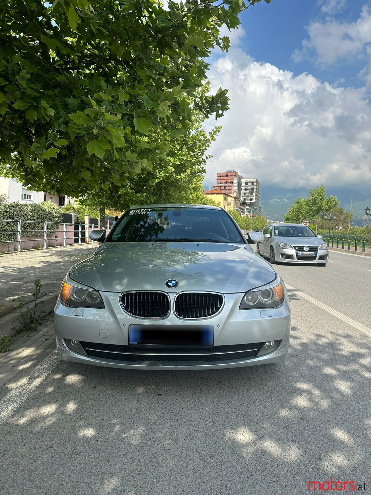 2009' BMW 523 photo #2