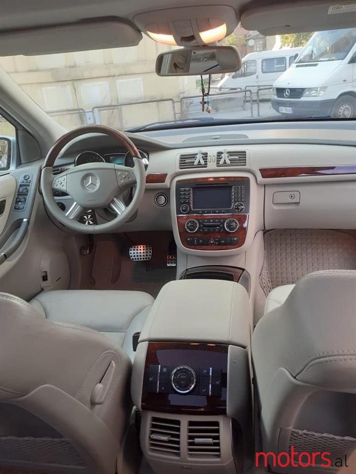 2008' Mercedes-Benz R 500 photo #4