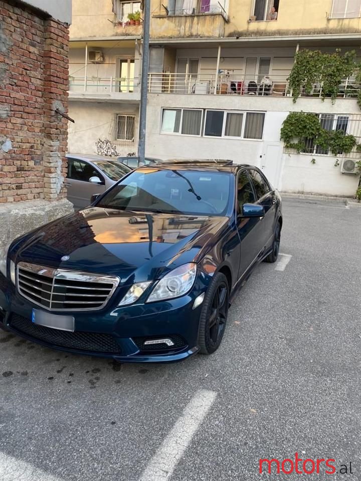 2011' Mercedes-Benz E 55 AMG photo #1