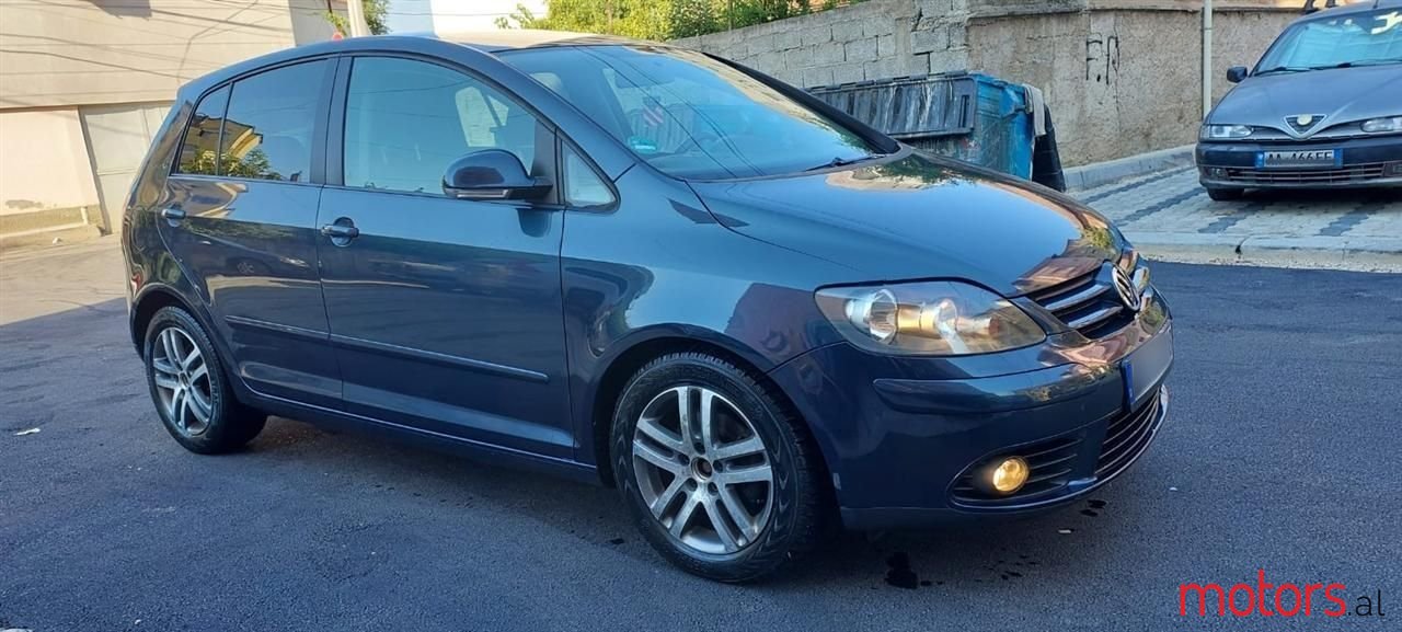 2007' Volkswagen Golf Plus photo #2