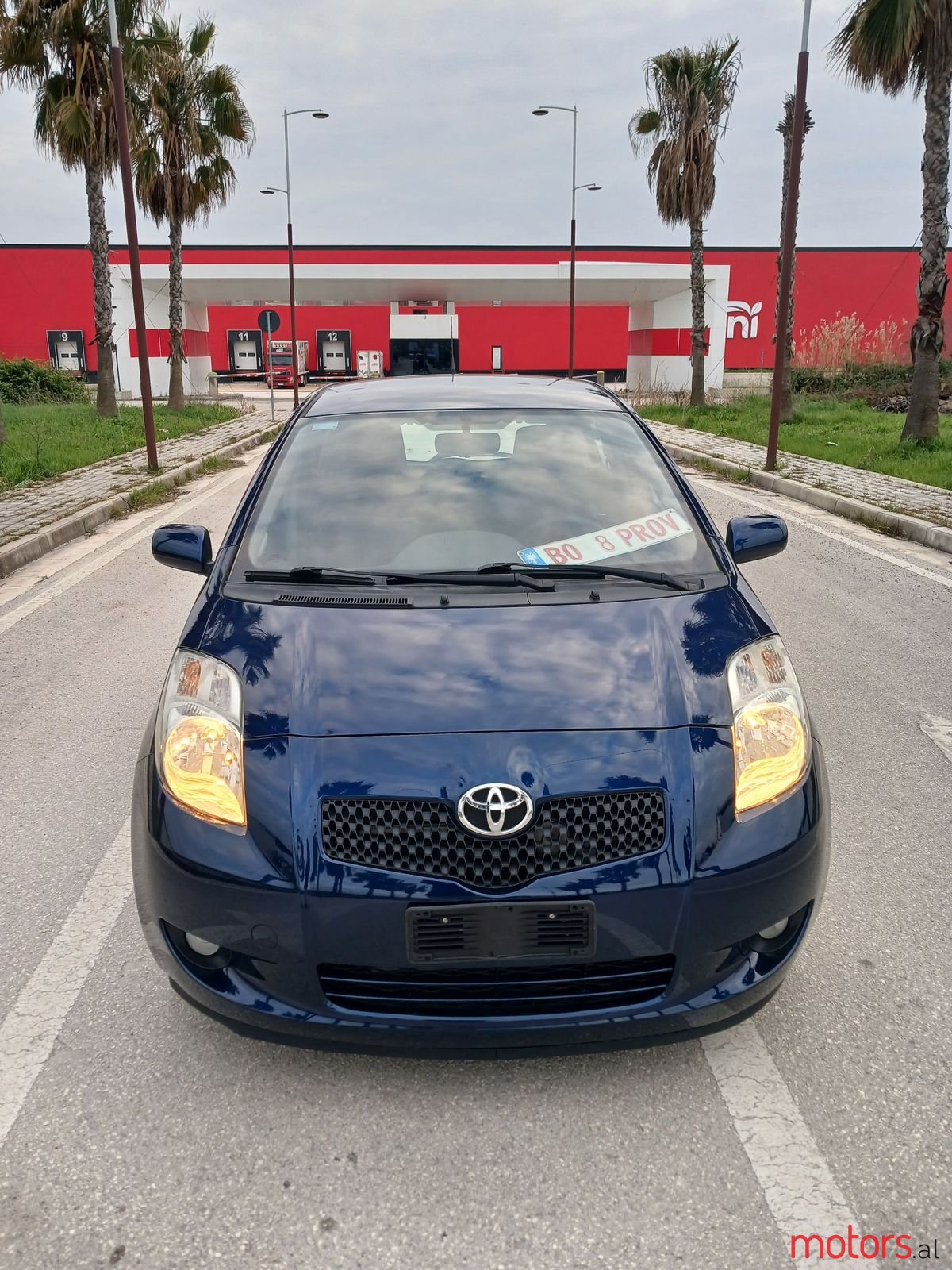 2007' Toyota Yaris photo #2