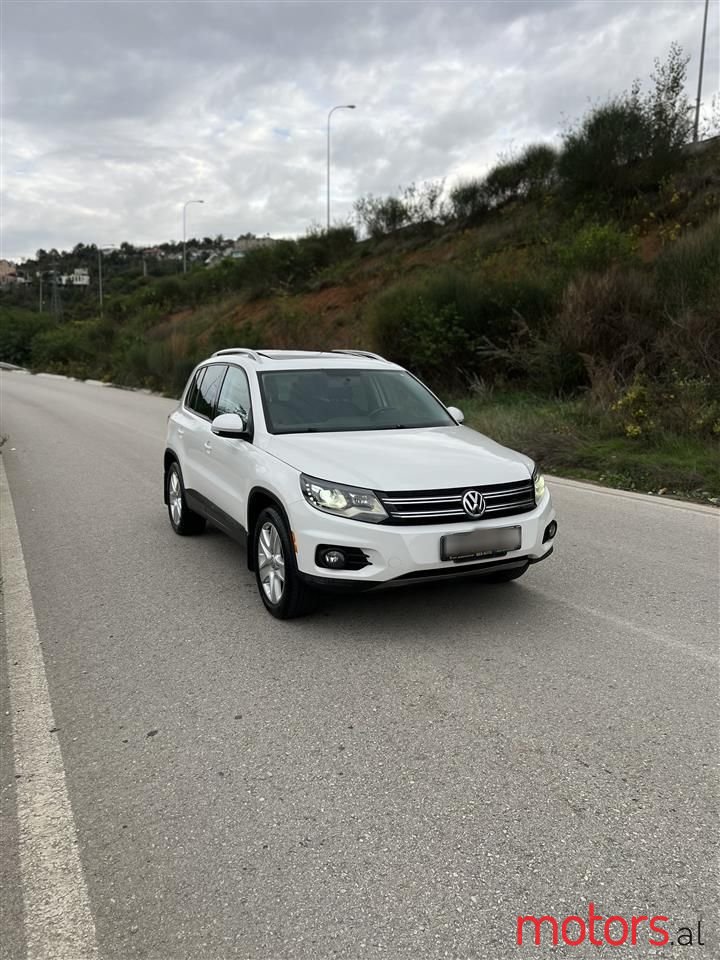 2013' Volkswagen Tiguan photo #3