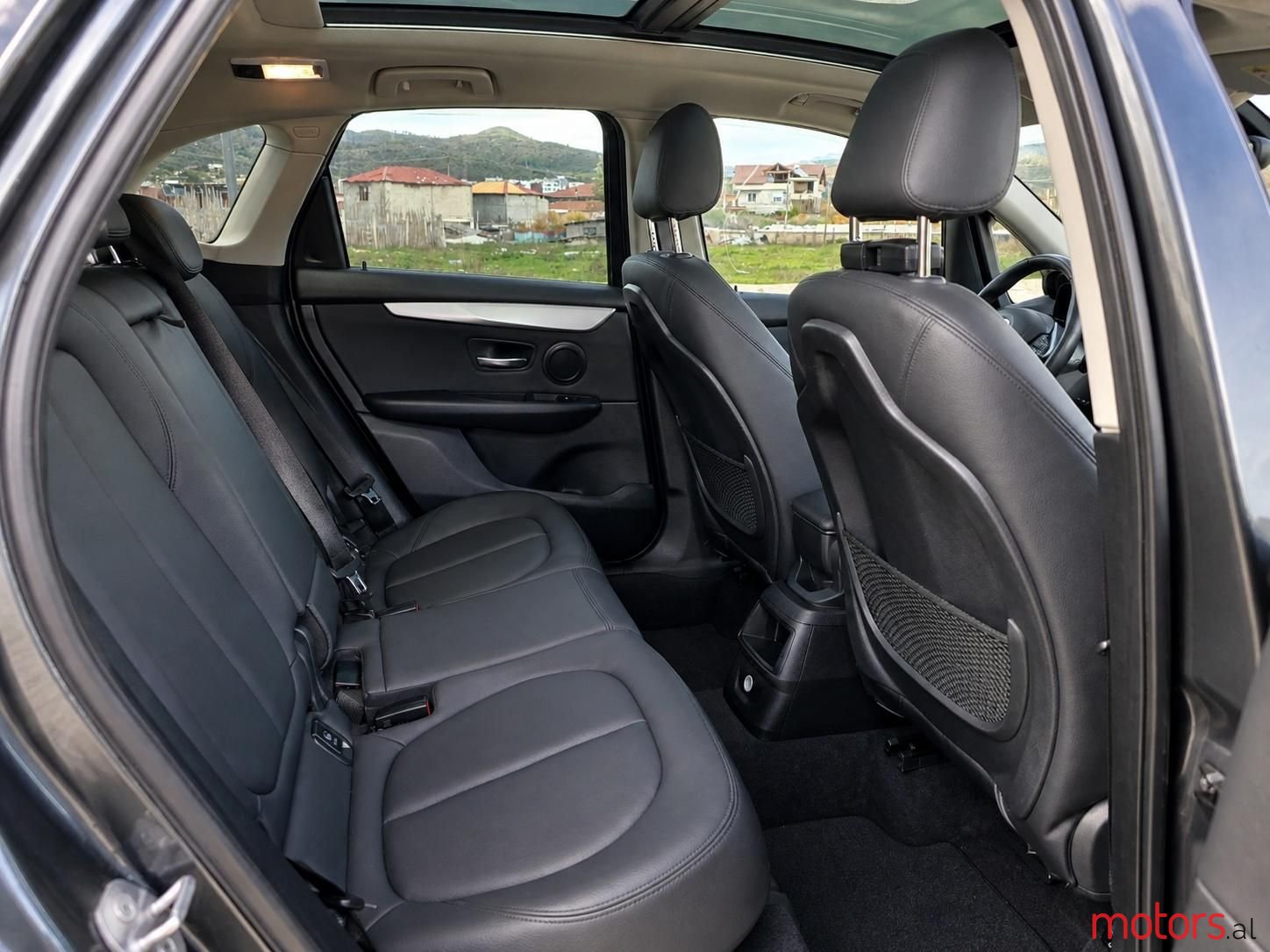 2015' BMW 218 photo #6