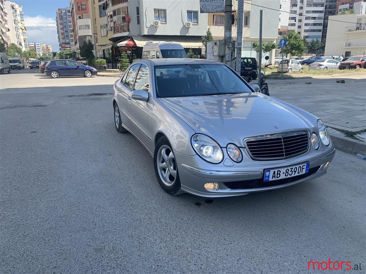 2004' Mercedes-Benz E 240 photo #1