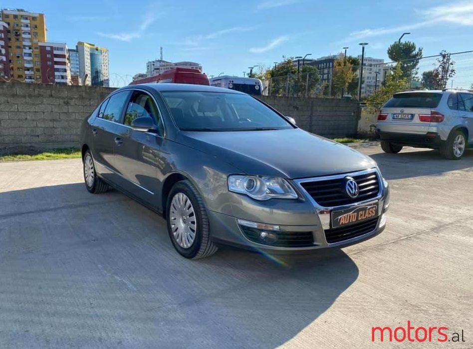 2008' Volkswagen Passat photo #1