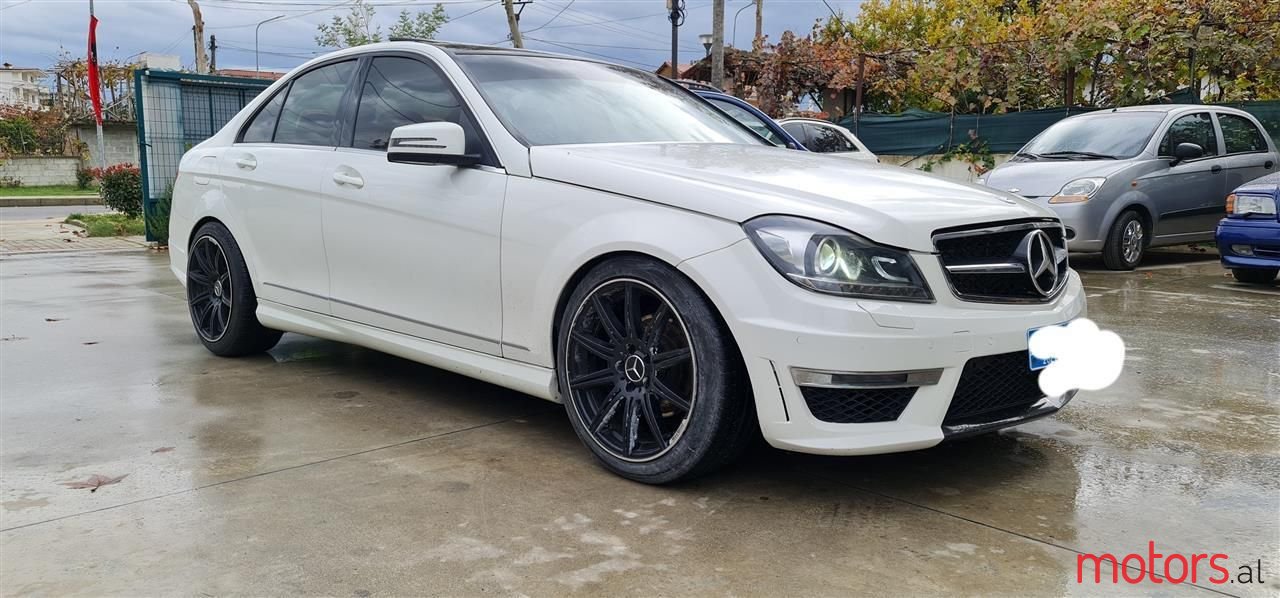 2012' Mercedes-Benz C 300 photo #6
