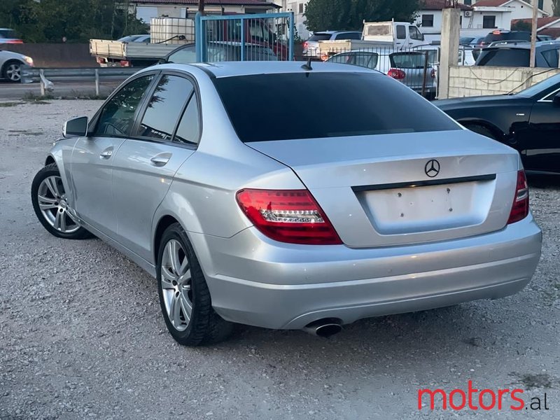 2012' Mercedes-Benz C 220 photo #2