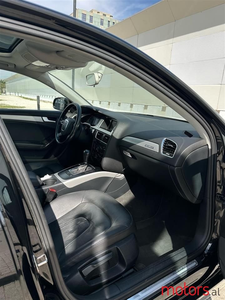 2012' Audi A4 photo #1