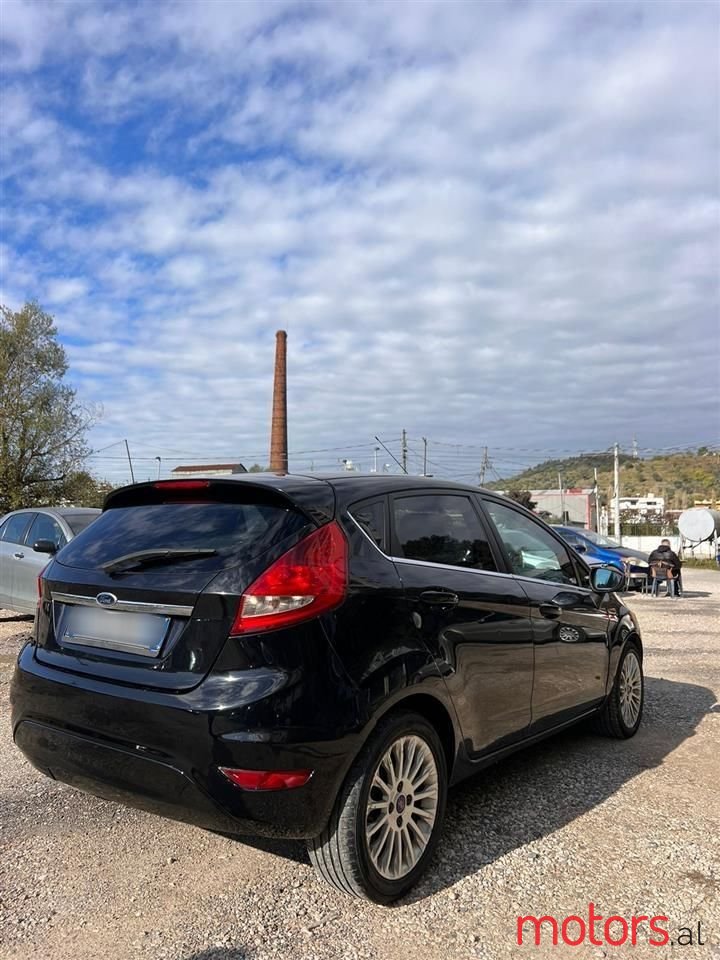 2011' Ford Fiesta photo #1