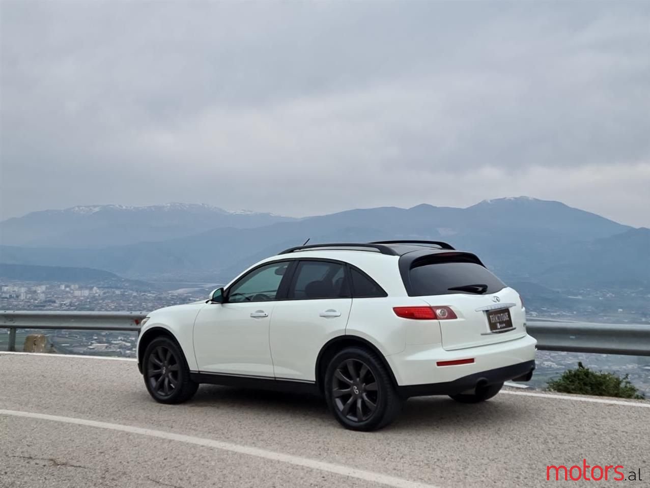 2004' Infiniti FX photo #3