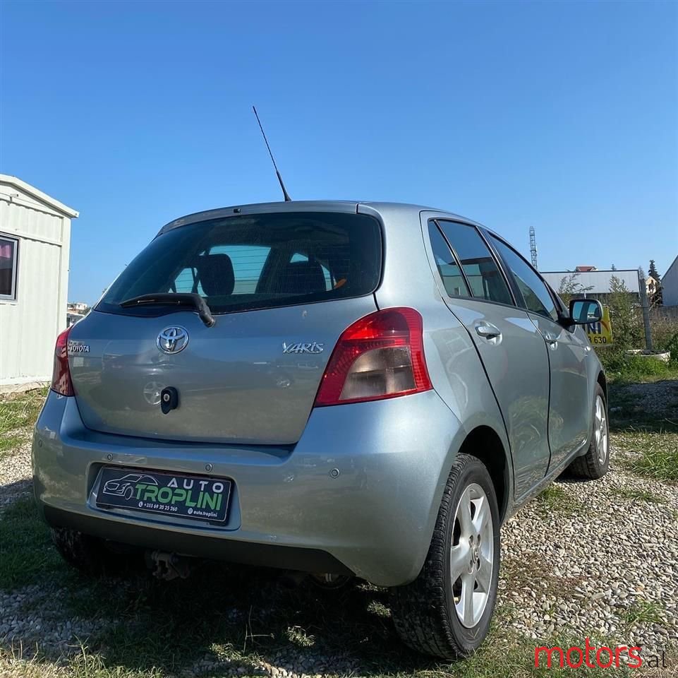 2009' Toyota Yaris photo #6