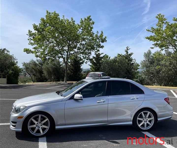 2013' Mercedes-Benz C 250 photo #3