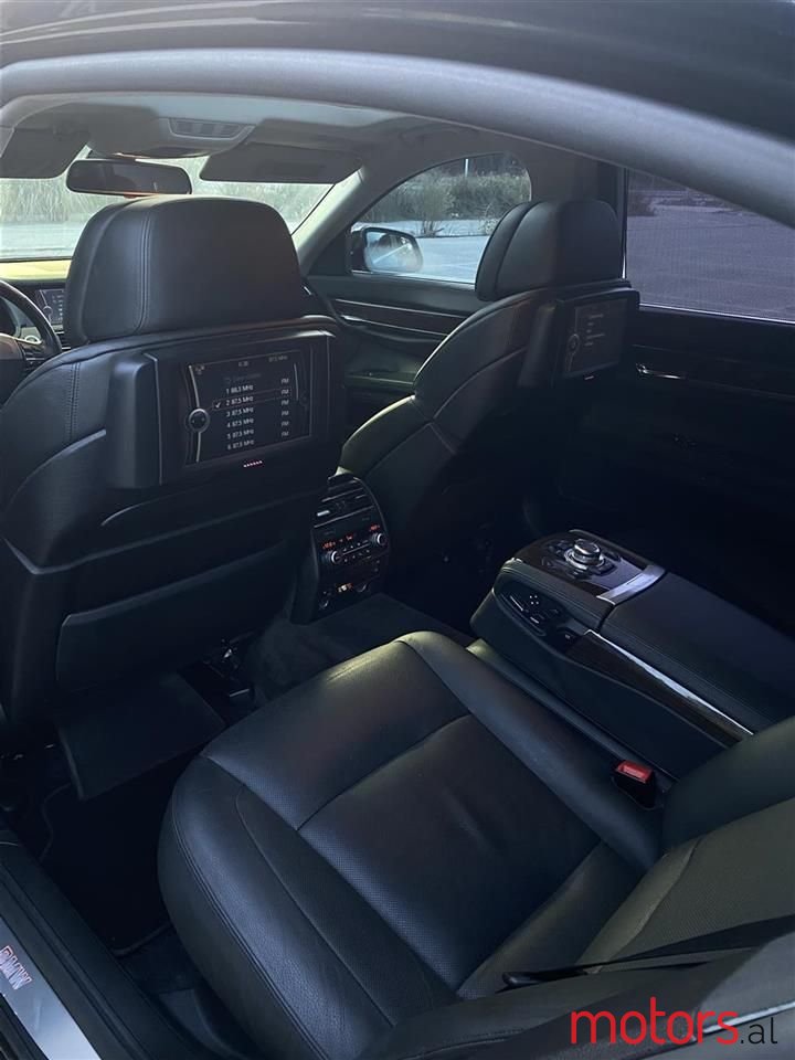 2010' BMW 740 photo #4