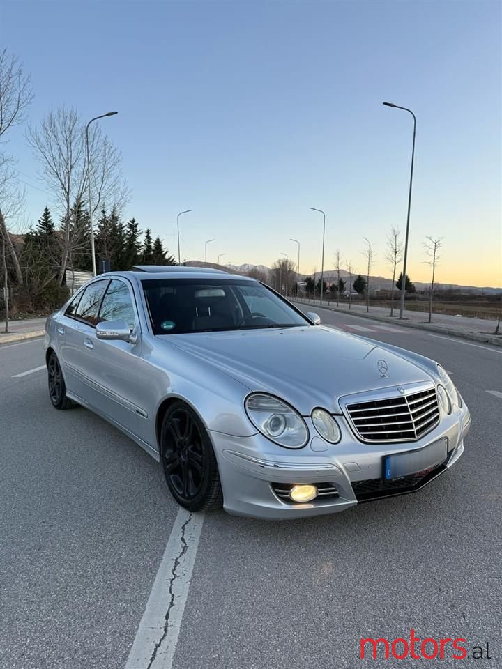 2008' Mercedes-Benz E 230 photo #1